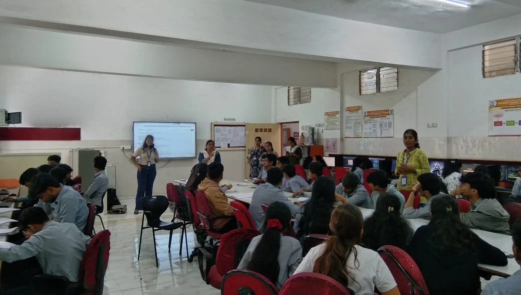 AWS Data Engineering Course in Aurangabad 2026: Syllabus, Fees & Cloud Career Roadmap