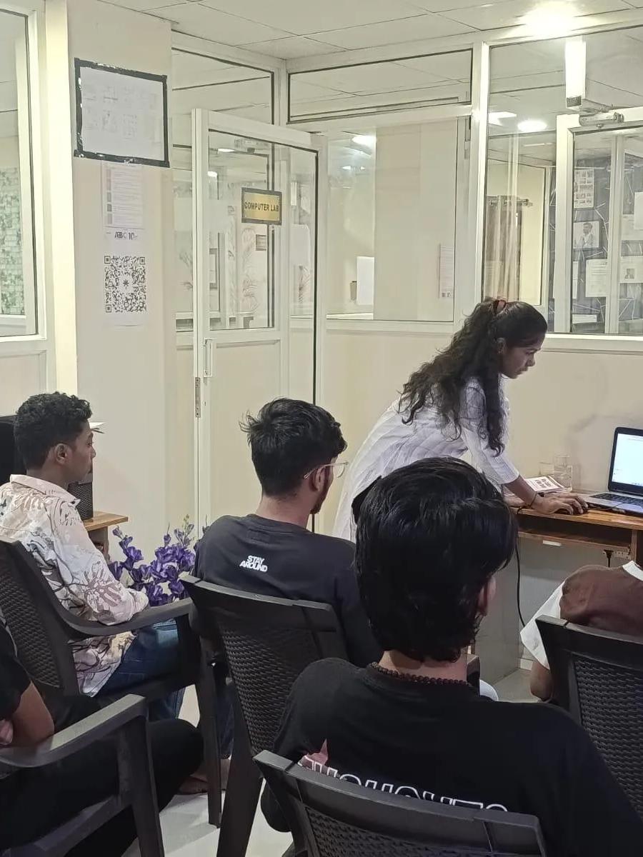 Freelancing from Sangli: How CAD Designers Are Earning Rs 40000 Per Month from Home
